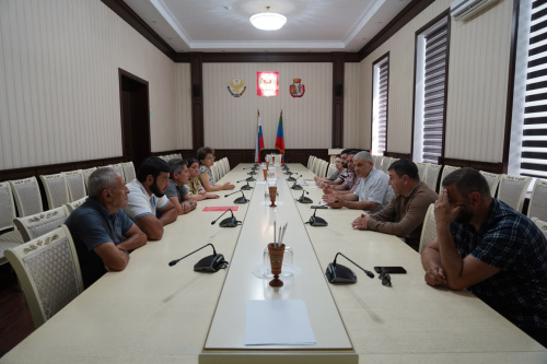 В администрации Дербента встретились  с участниками предстоящей региональной конференции "Герои нашего времени"